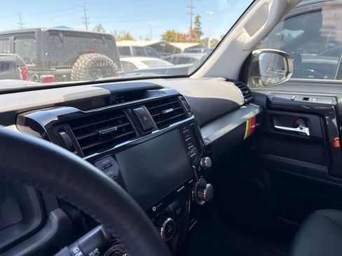 Used 2024 Toyota 4Runner TRD Off-Road Premium w/ Off Road Premium Plus Package AWD/4WD image 10