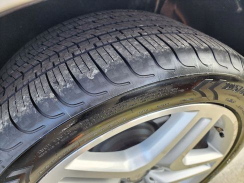 Used 2016 Mercedes-Benz GL 550 4MATIC image 44