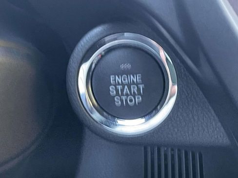 Used 2025 Subaru Forester Limited w/ Popular Package image 30