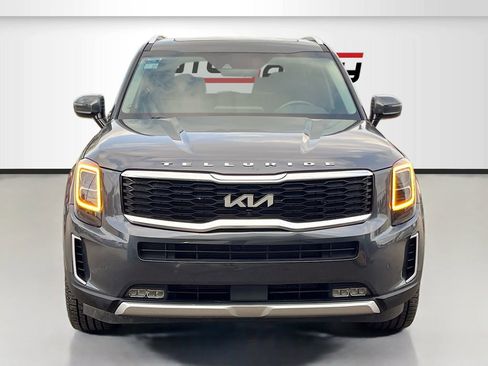 Used 2022 Kia Telluride SX w/ Towing Package FWD image 2
