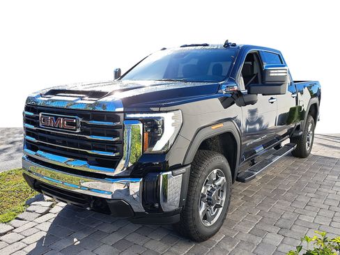 New 2026 GMC Sierra 2500 SLT w/ SLT Premium Package image 3