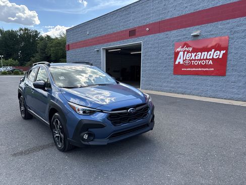 Used 2024 Subaru Crosstrek 2.0i Premium AWD/4WD image 1