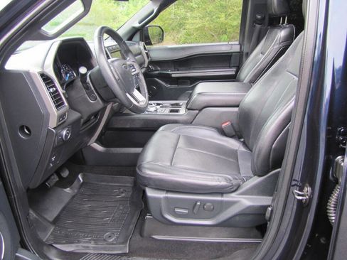 Used 2021 Ford Expedition XLT RWD image 12