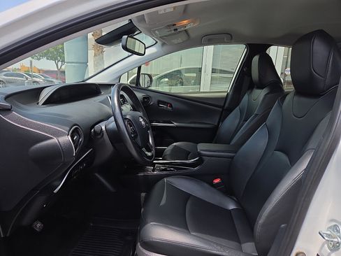 Used 2022 Toyota Prius XLE FWD image 9