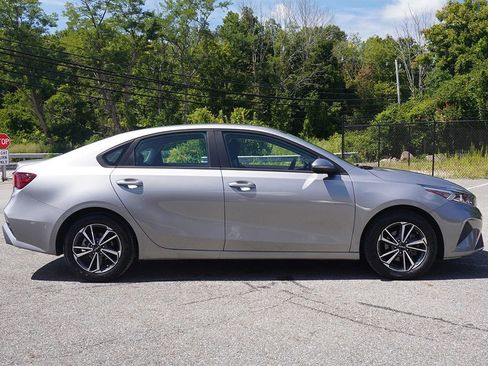 Used 2023 Kia Forte LXS FWD image 11