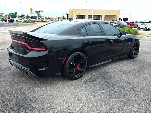 Used 2016 Dodge Charger R/T Scat Pack w/ Beats Audio Group RWD image 8