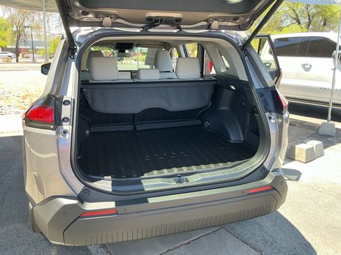 Used 2026 Toyota RAV4 XLE Premium AWD/4WD image 33