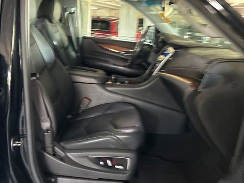 Used 2015 Cadillac Escalade ESV Premium image 8