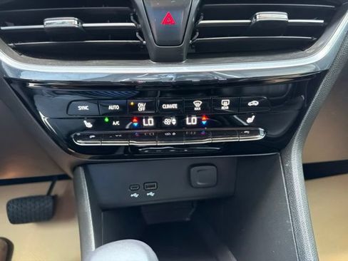 Certified 2024 Buick Encore GX Avenir w/ Avenir Convenience Package AWD/4WD image 22