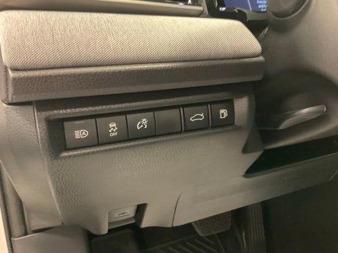 Used 2026 Toyota Camry LE w/ Convenience Package FWD image 20