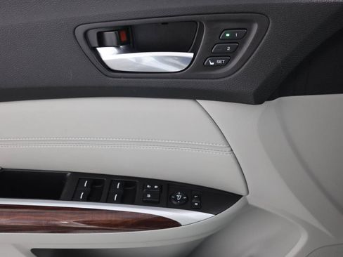Used 2016 Acura TLX FWD image 24