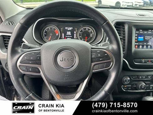 Used 2021 Jeep Cherokee Latitude Lux FWD image 21