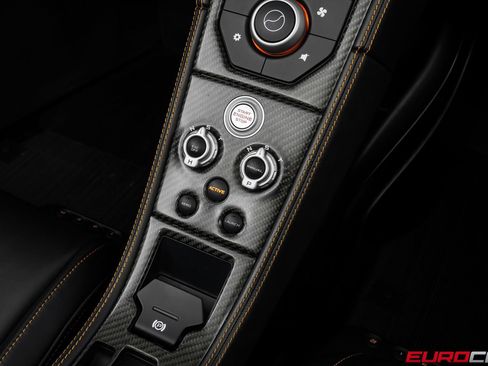 Used 2016 McLaren 675LT Spider RWD image 37