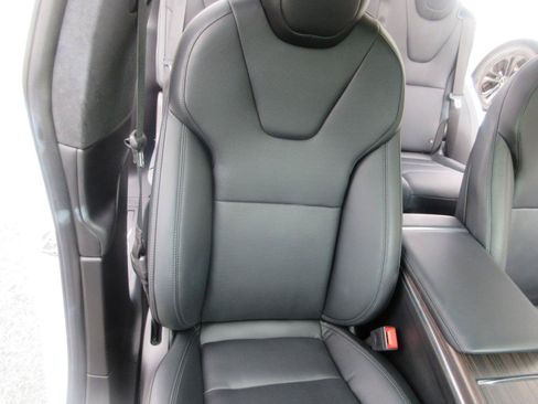 Used 2022 Tesla Model X AWD/4WD image 27