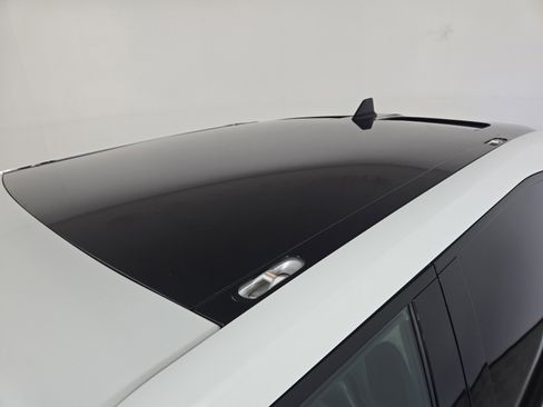 Used 2023 Rivian R1T Launch Edition image 13