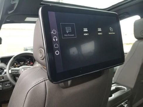 New 2026 GMC Yukon XL AT4 w/ AT4 Premium Plus Package AWD/4WD image 11