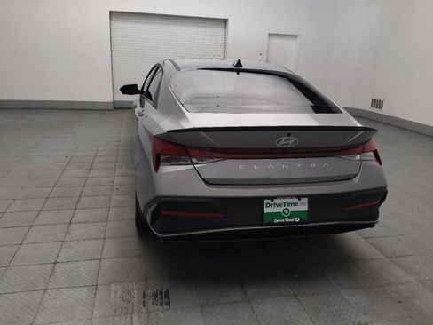 Used 2025 Hyundai Elantra Sport FWD image 6