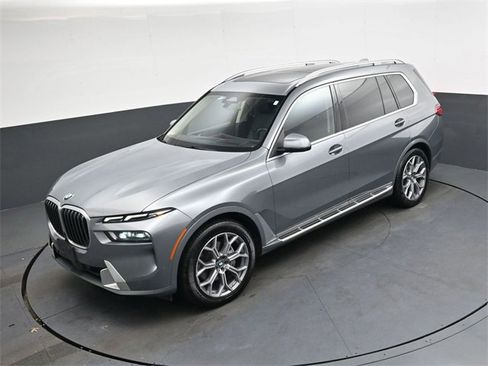 Used 2024 BMW X7 xDrive40i image 21