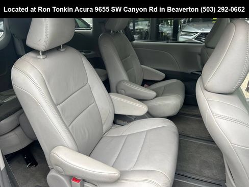 Used 2018 Toyota Sienna XLE AWD/4WD image 14