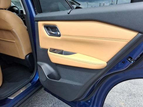 Used 2021 Nissan Rogue Platinum FWD image 13