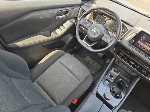 Used 2024 Nissan Rogue SV AWD/4WD image 17