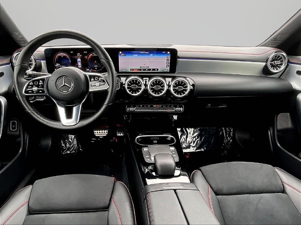 Used 2023 Mercedes-Benz CLA 250 4MATIC image 7