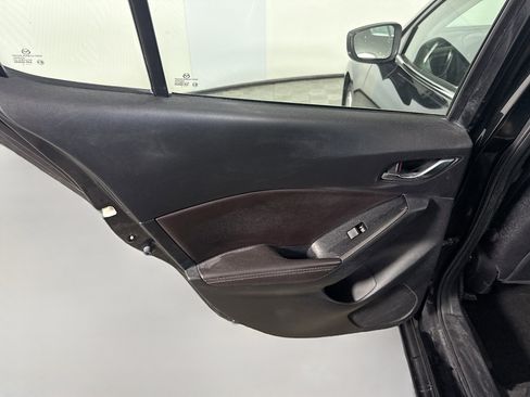 Used 2017 MAZDA MAZDA3 Grand Touring image 26
