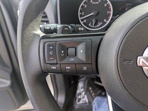 Used 2023 Nissan Rogue SV image 23