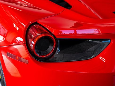 Used 2016 Ferrari 488 Spider image 27