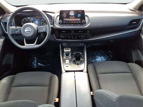 Used 2023 Nissan Rogue S FWD image 11