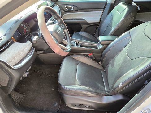 Used 2022 Jeep Compass Latitude image 6