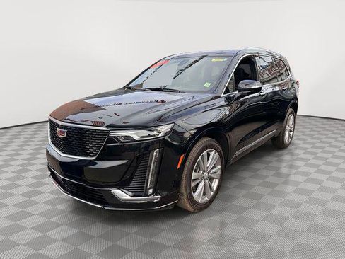 Used 2024 Cadillac XT6 Premium Luxury w/ Technology Package AWD/4WD image 4