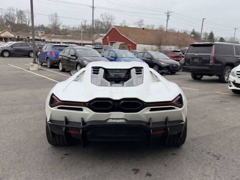 Used 2024 Lamborghini Revuelto AWD/4WD image 4