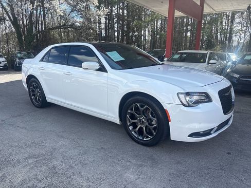 Used 2015 Chrysler 300 S w/ 300S Premium Group image 4