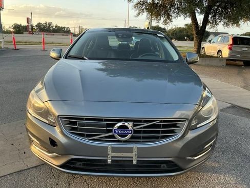Used 2017 Volvo S60 T5 Inscription Platinum FWD image 2