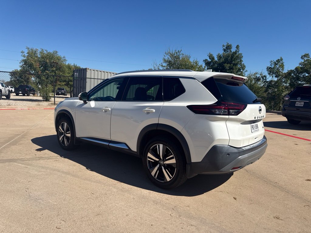 Certified 2021 Nissan Rogue SL w/ Premium Package FWD image 3