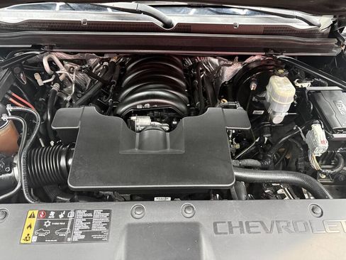 Used 2018 Chevrolet Suburban Premier RWD image 26
