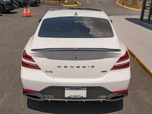 Used 2022 Genesis G70 3.3T RWD image 5