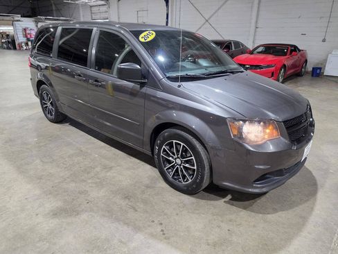 Used 2015 Dodge Grand Caravan SE w/ Quick Order Package 29E SE FWD image 18