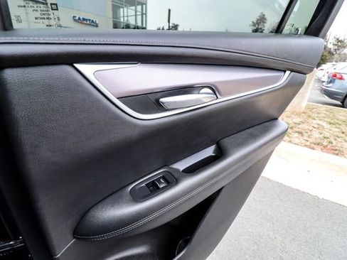 Used 2023 Cadillac XT6 Luxury image 52