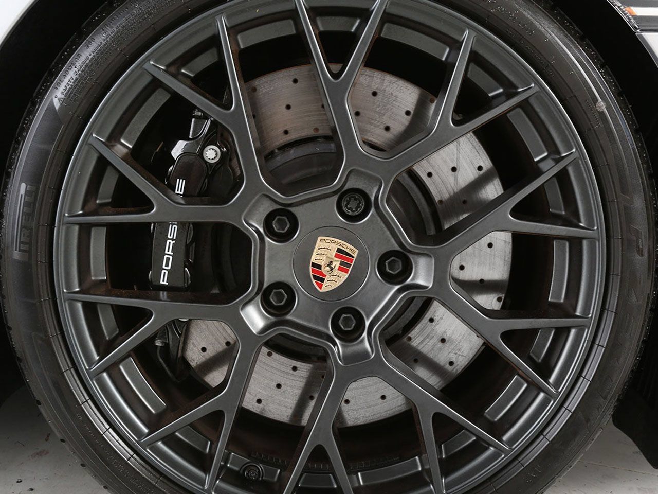Used 2025 Porsche 911 Carrera GTS RWD image 17