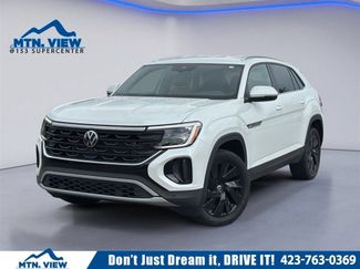 Used 2026 Volkswagen Atlas Cross Sport SE w/ Black Wheel Package FWD video 1