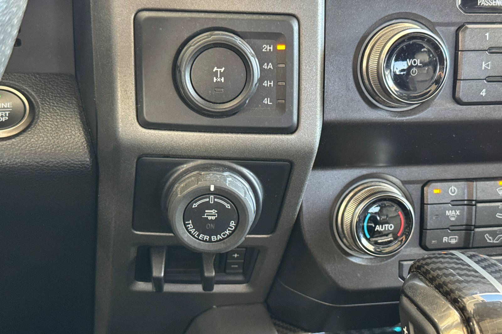 Used 2019 Ford F150 Raptor w/ Equipment Group 802A Luxury AWD/4WD image 38
