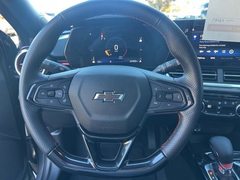 Used 2024 Chevrolet Trax RS w/ Driver Confidence Package image 17