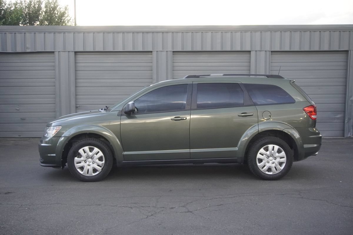 Used 2018 Dodge Journey SE w/ Popular Equipment Group AWD/4WD image 2