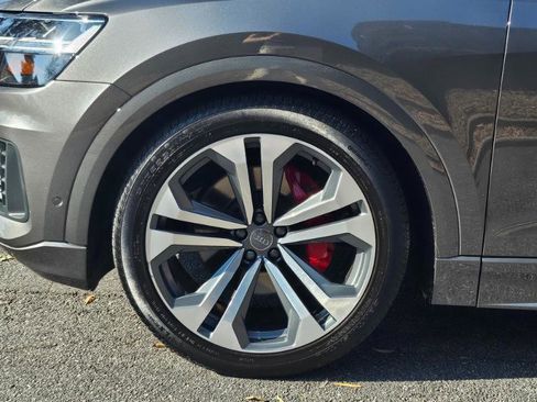 Used 2019 Audi Q8 Premium Plus w/ Premium Plus image 16