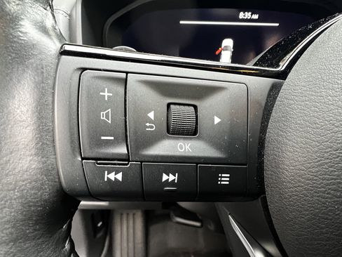 Used 2022 Nissan Rogue Platinum w/ Head-Up Display Package image 19