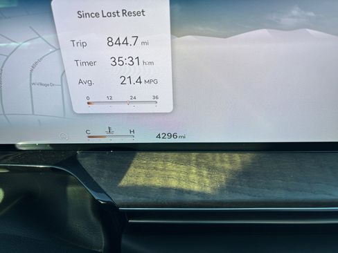 Used 2025 Genesis GV80 2.5T Advanced image 11