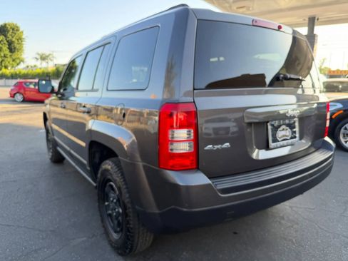 Used 2016 Jeep Patriot Sport w/ Power Value Group AWD/4WD image 16