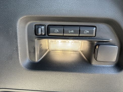 Used 2025 Ford Explorer Platinum w/ LUX Leather Package image 36